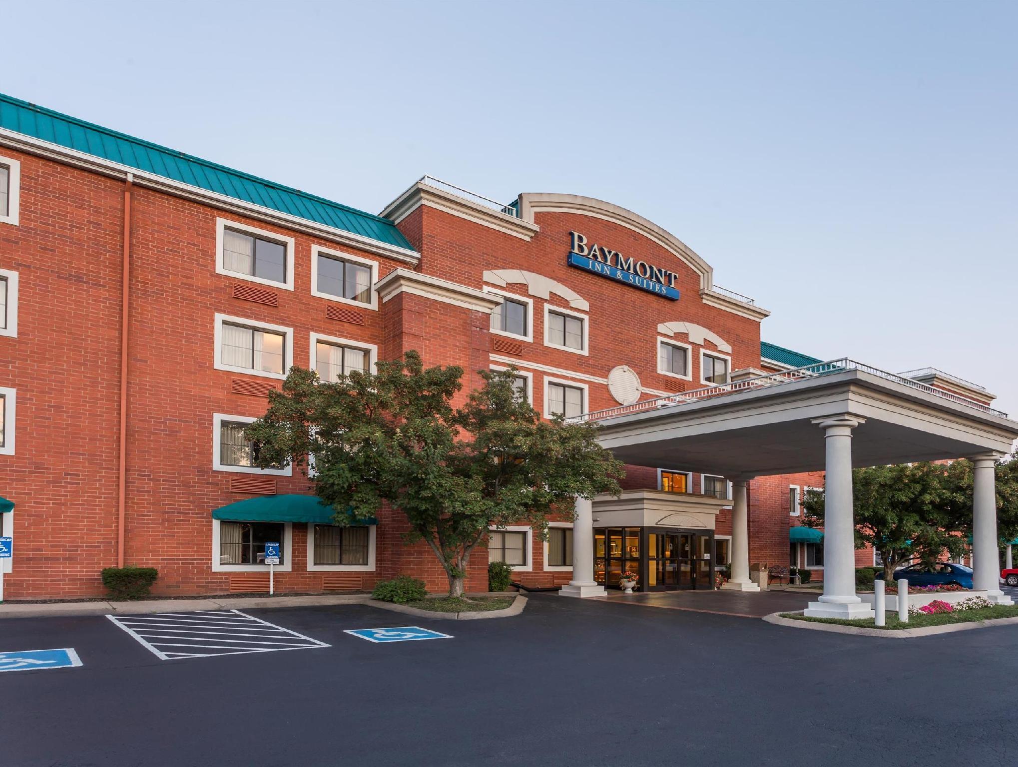 Comfort Inn & Suites Брентуд Екстериор снимка