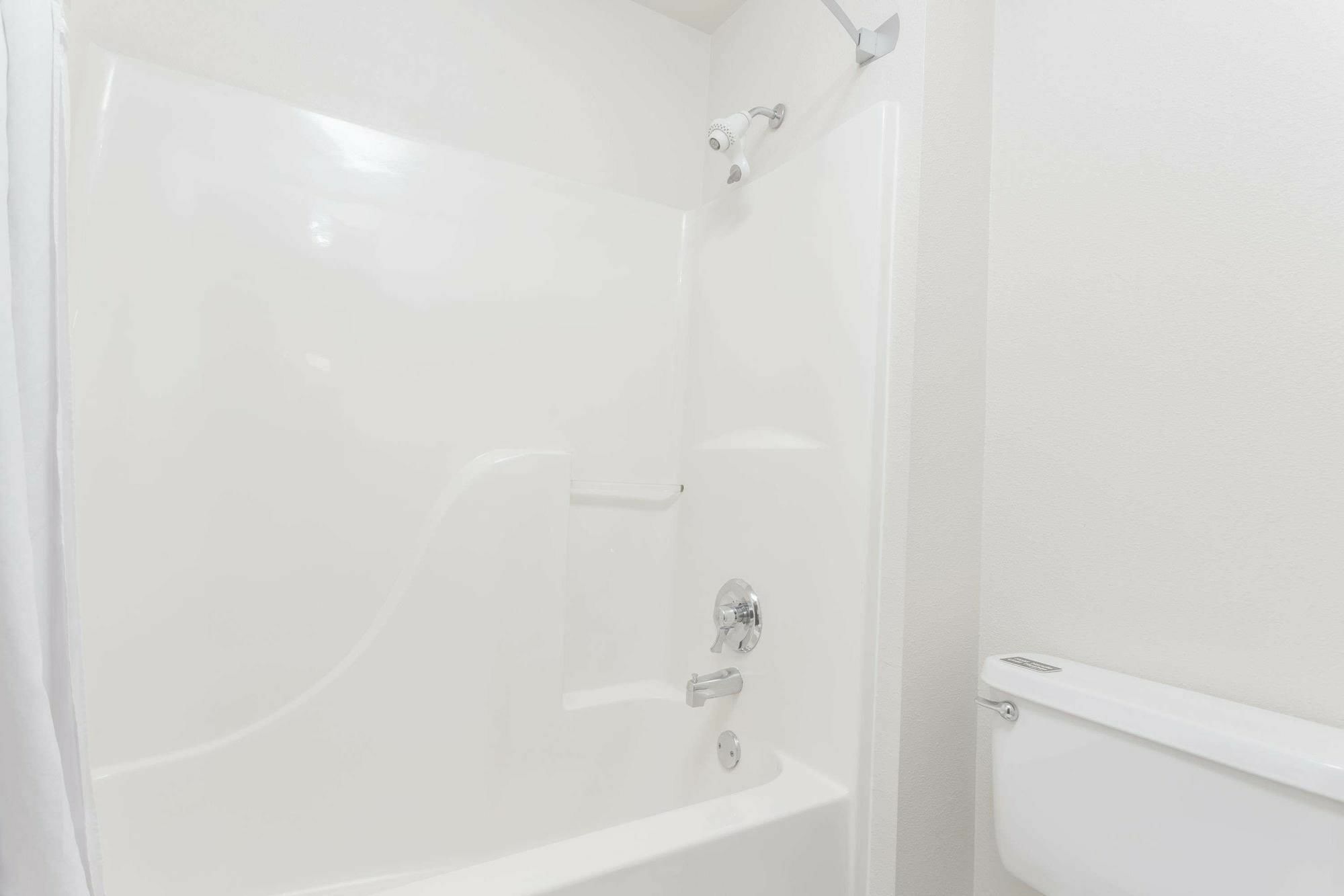 Comfort Inn & Suites Брентуд Екстериор снимка