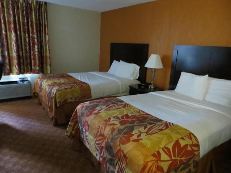 Comfort Inn & Suites Брентуд Екстериор снимка